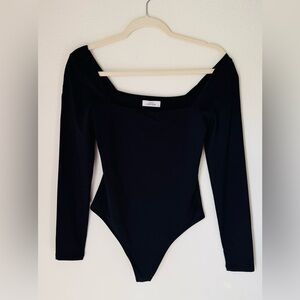 Aritzia Babaton Black Long Sleeve Bodysuit | Size Medium